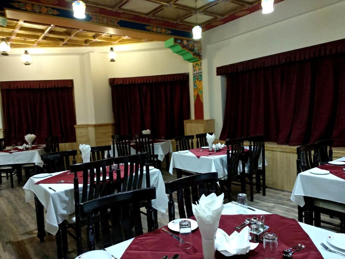 The Grand Yasmin Ladakh Hotel Лех Екстериор снимка
