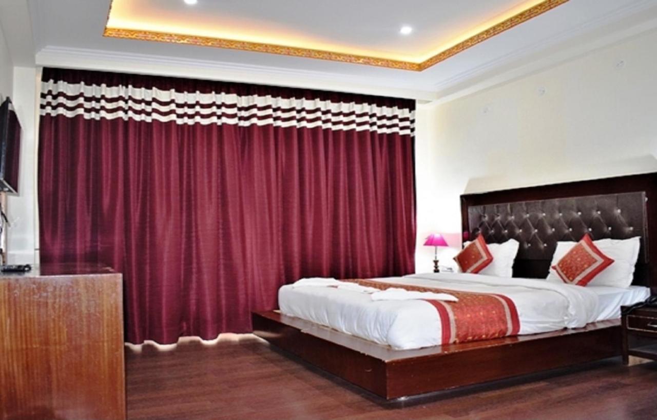 The Grand Yasmin Ladakh Hotel Лех Екстериор снимка
